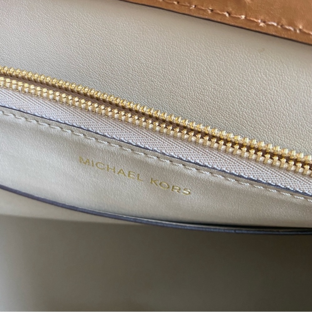 Michael Kors Meredith - Picture 6 of 9
